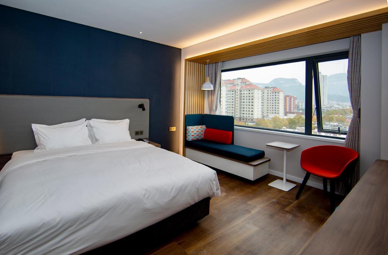 Holiday Inn Express Jinan Jingshi Road, An Ihg Hotel Eksteriør bilde