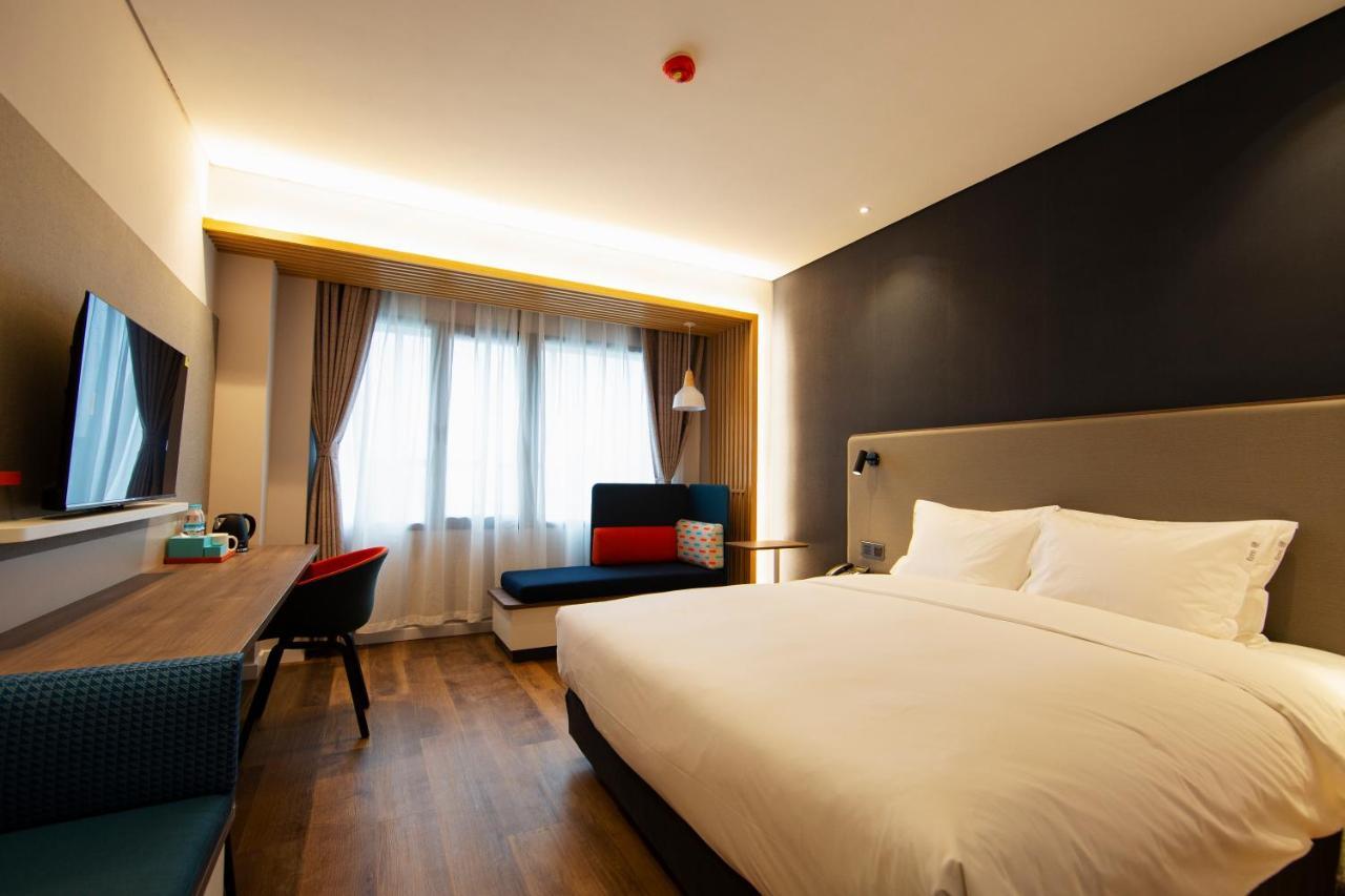 Holiday Inn Express Jinan Jingshi Road, An Ihg Hotel Eksteriør bilde