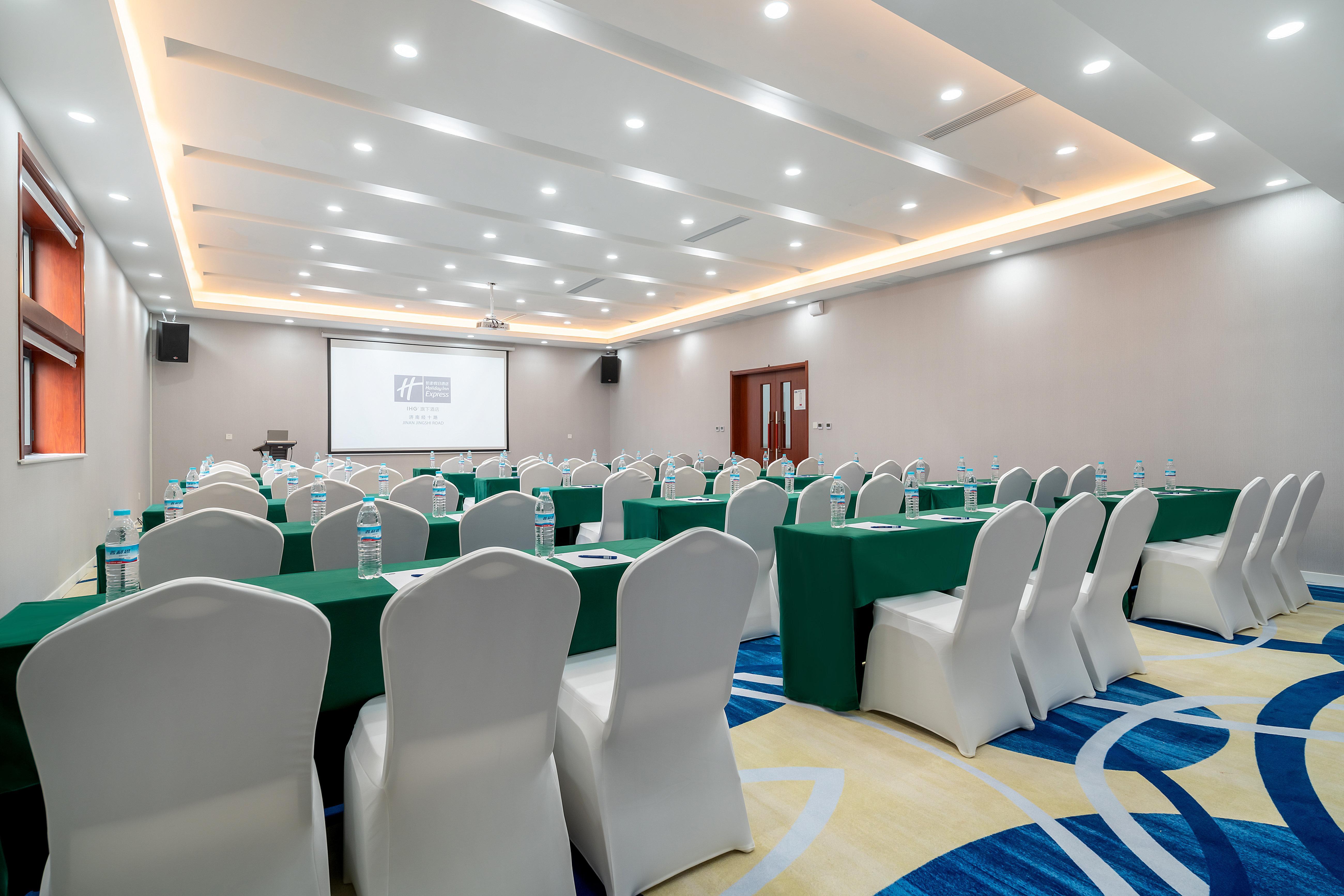Holiday Inn Express Jinan Jingshi Road, An Ihg Hotel Eksteriør bilde