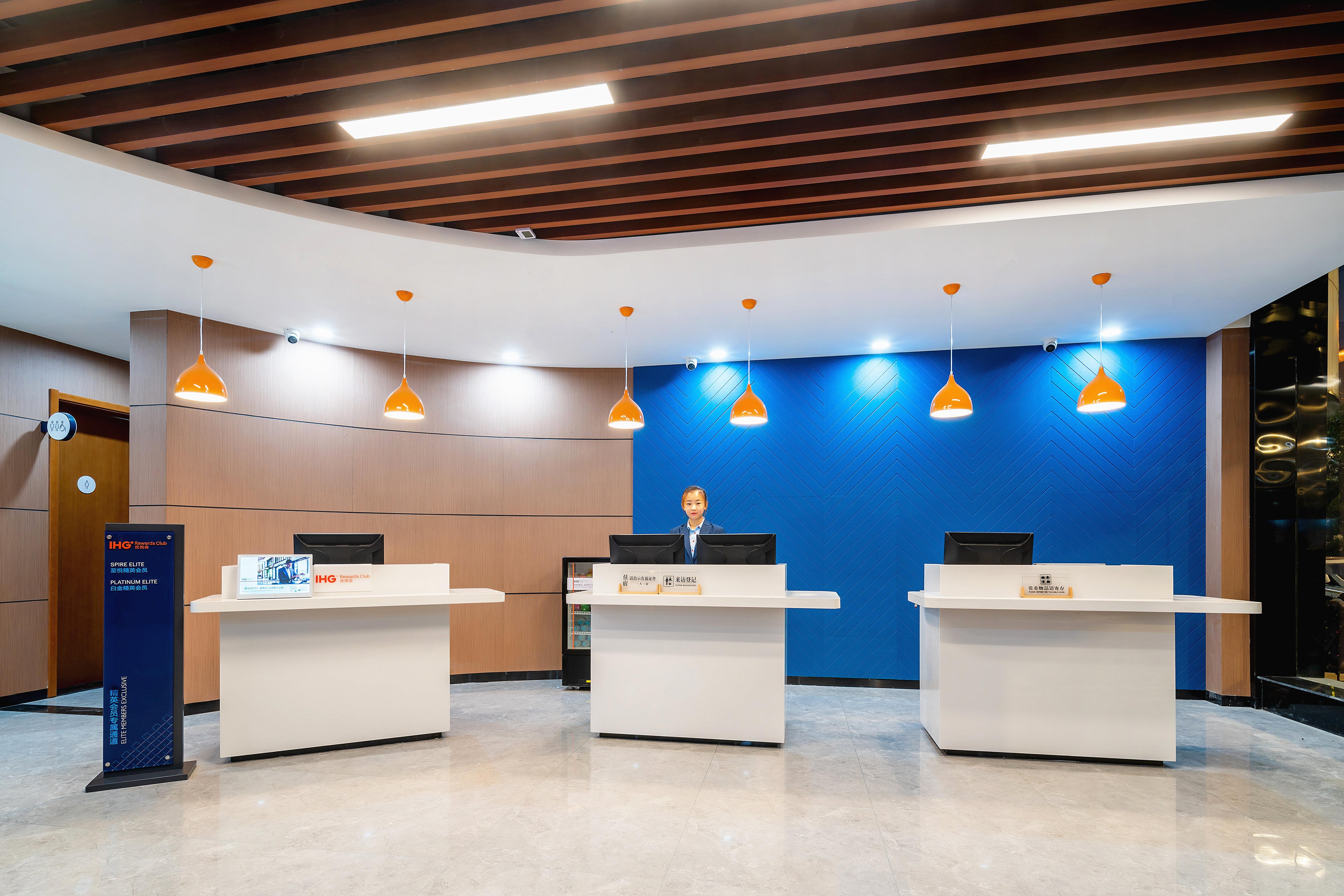 Holiday Inn Express Jinan Jingshi Road, An Ihg Hotel Eksteriør bilde